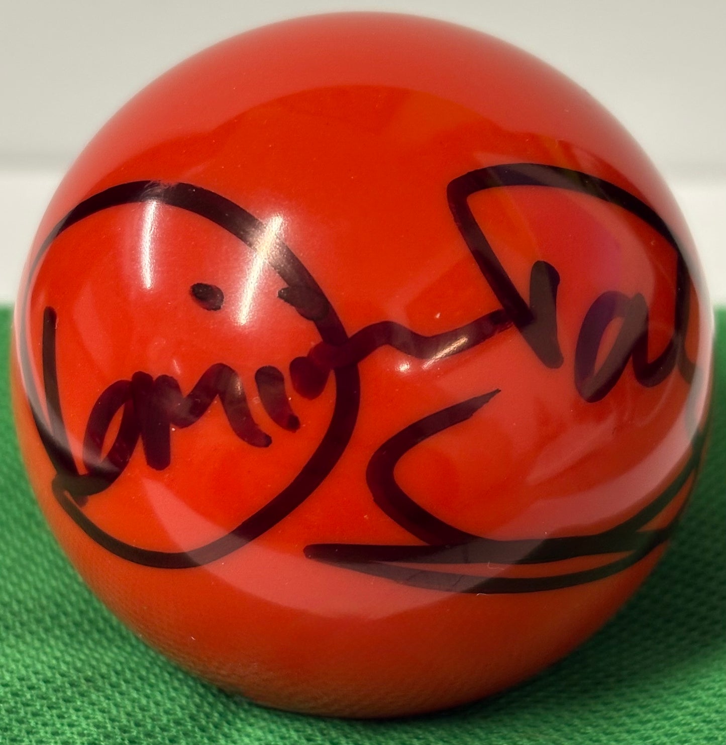 Snooker Commentator & Pundit Dominic Dale Signed Red Snooker Ball + Cert