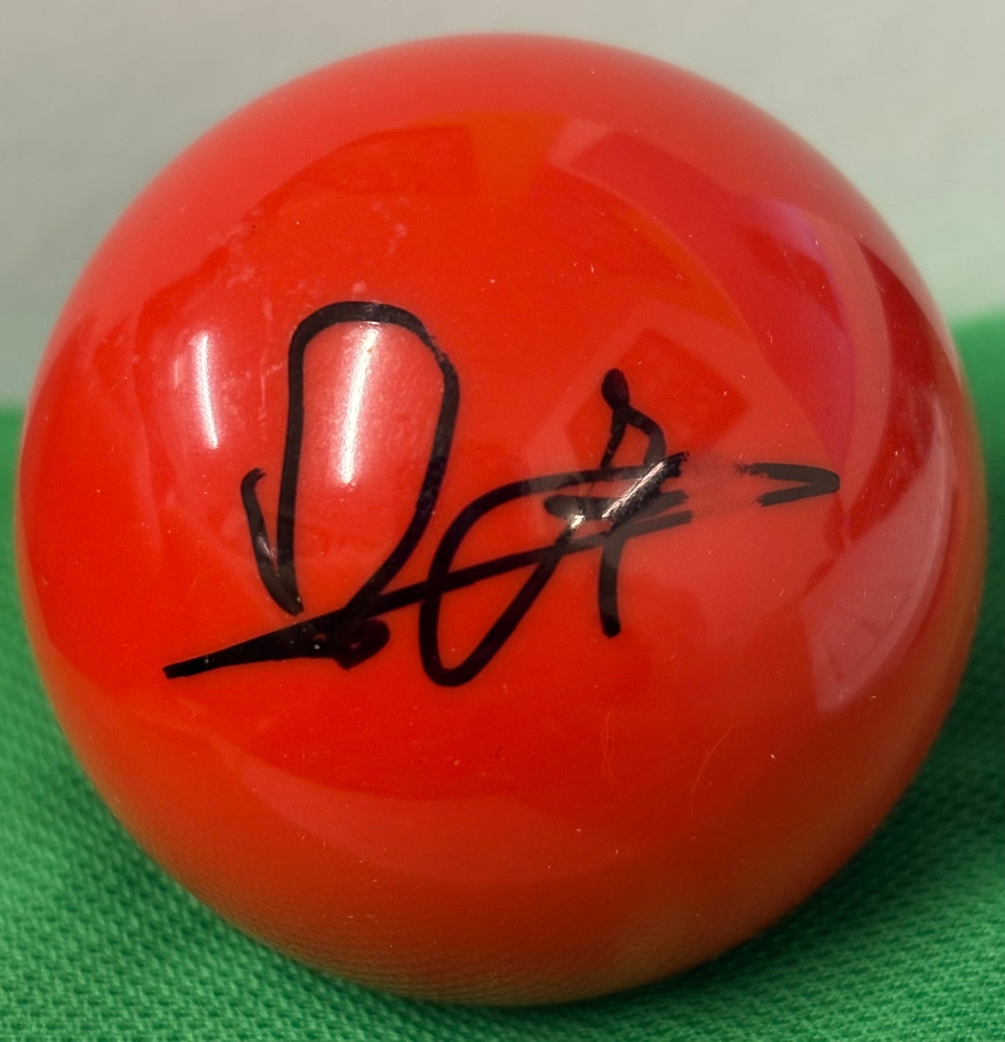 2026 World Snooker Champion Wu Yize Signed Red Snooker Ball + COA