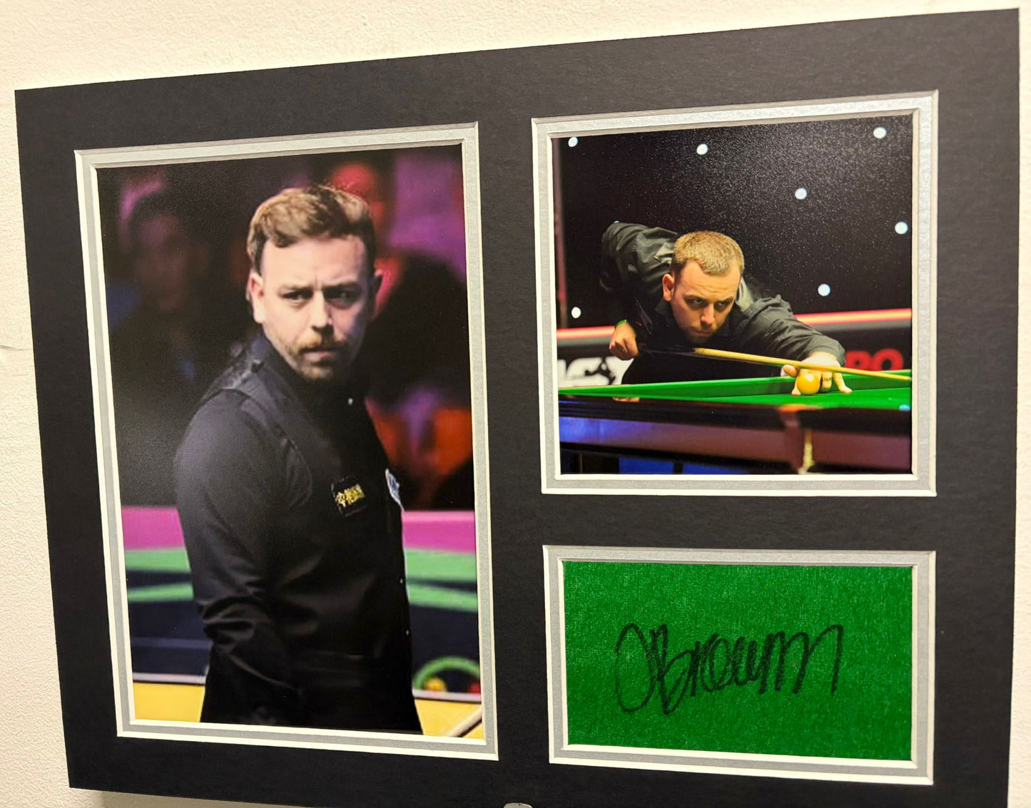 Professional Snooker Player Oliver Brown Signed Table Baize Display + Cert