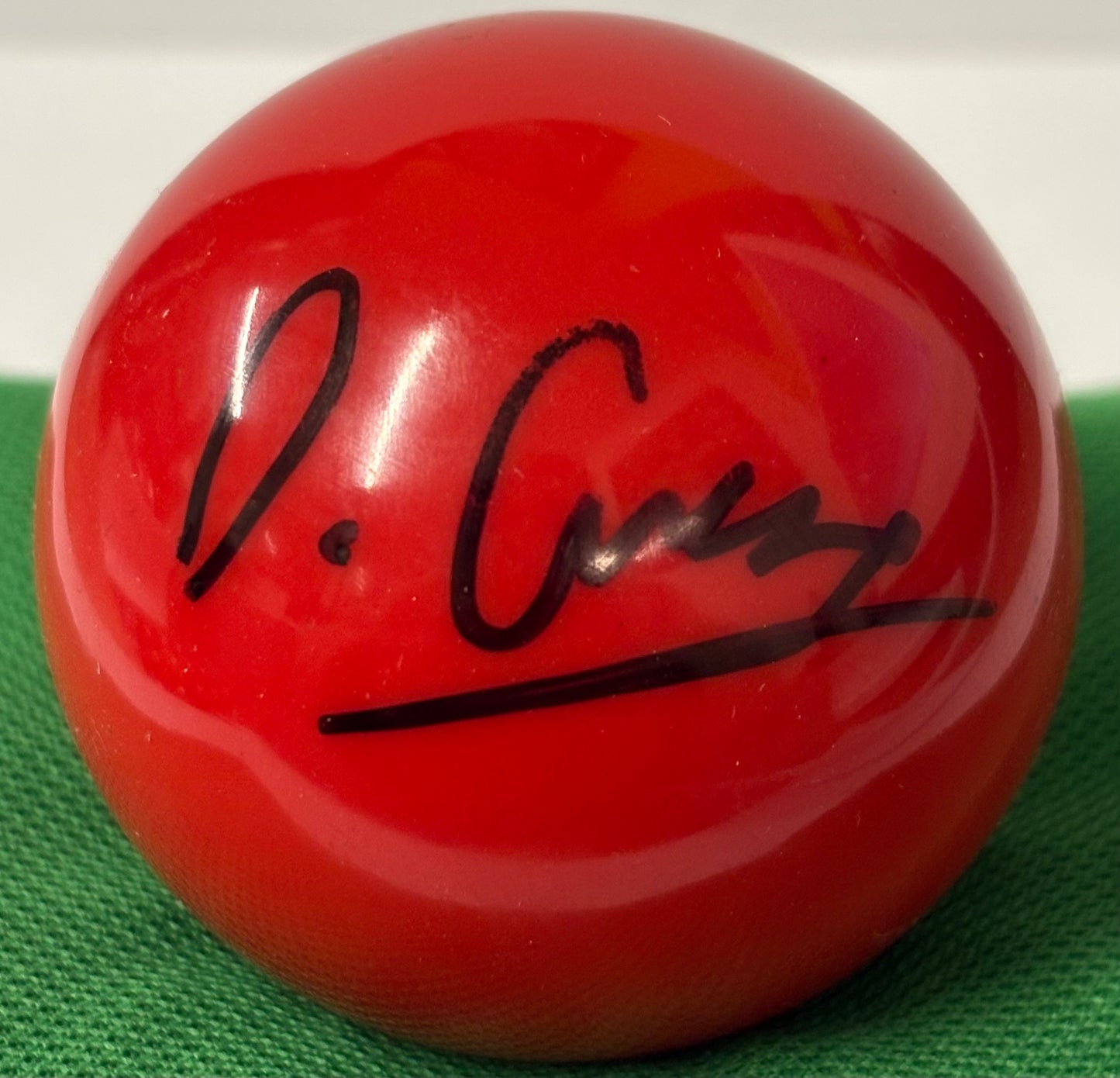 World Snooker Tour Player David 'Amazing' Grace Signed Red Snooker Ball + Cert
