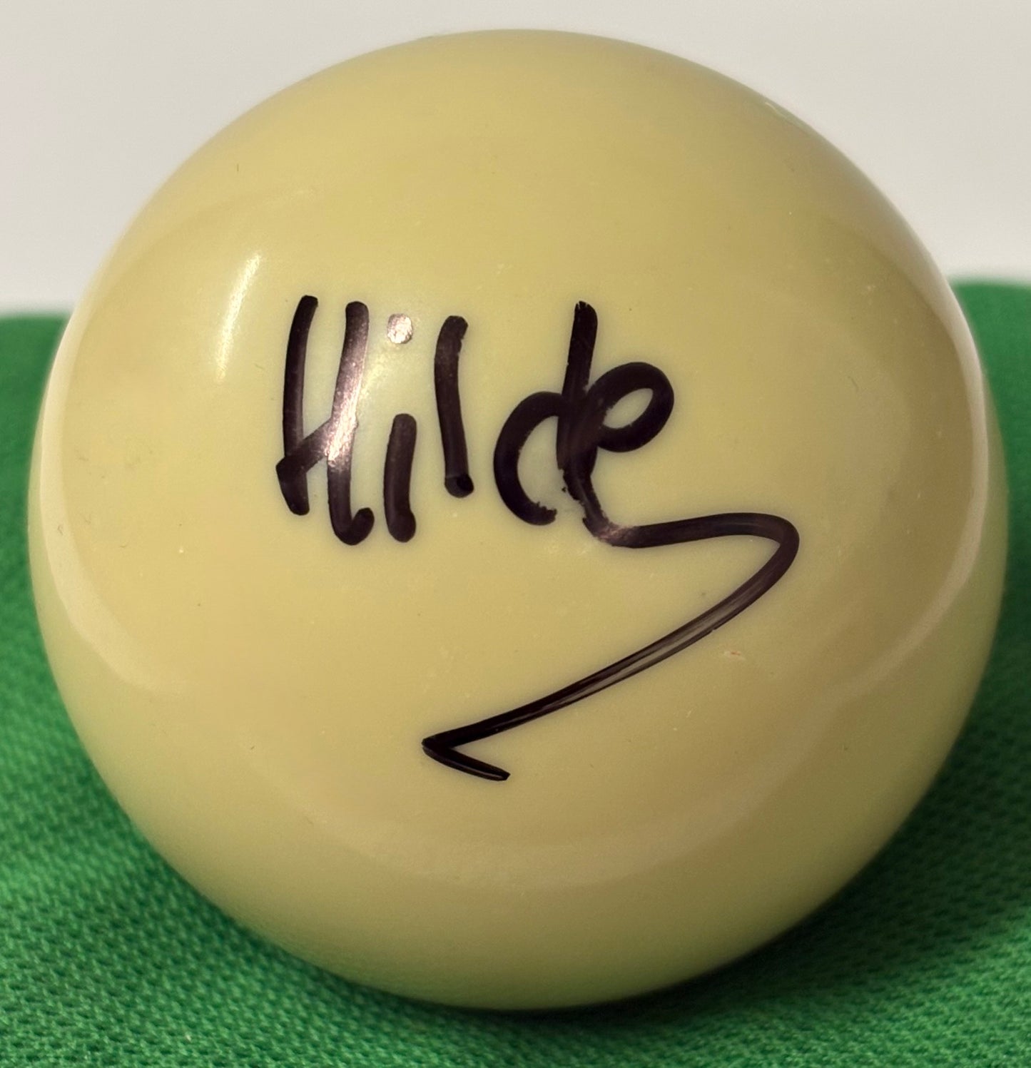 Snooker Referee Hilde Moens Signed White 2’’ Size Snooker Ball + Cert