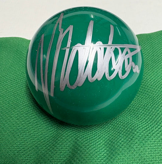 Neil Robertson Signed GREEN Snooker Ball + Dealer COA