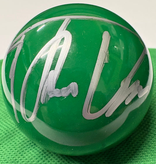 Thepchaiya Un-Nooh Signed GREEN Snooker Ball + Dealer COA