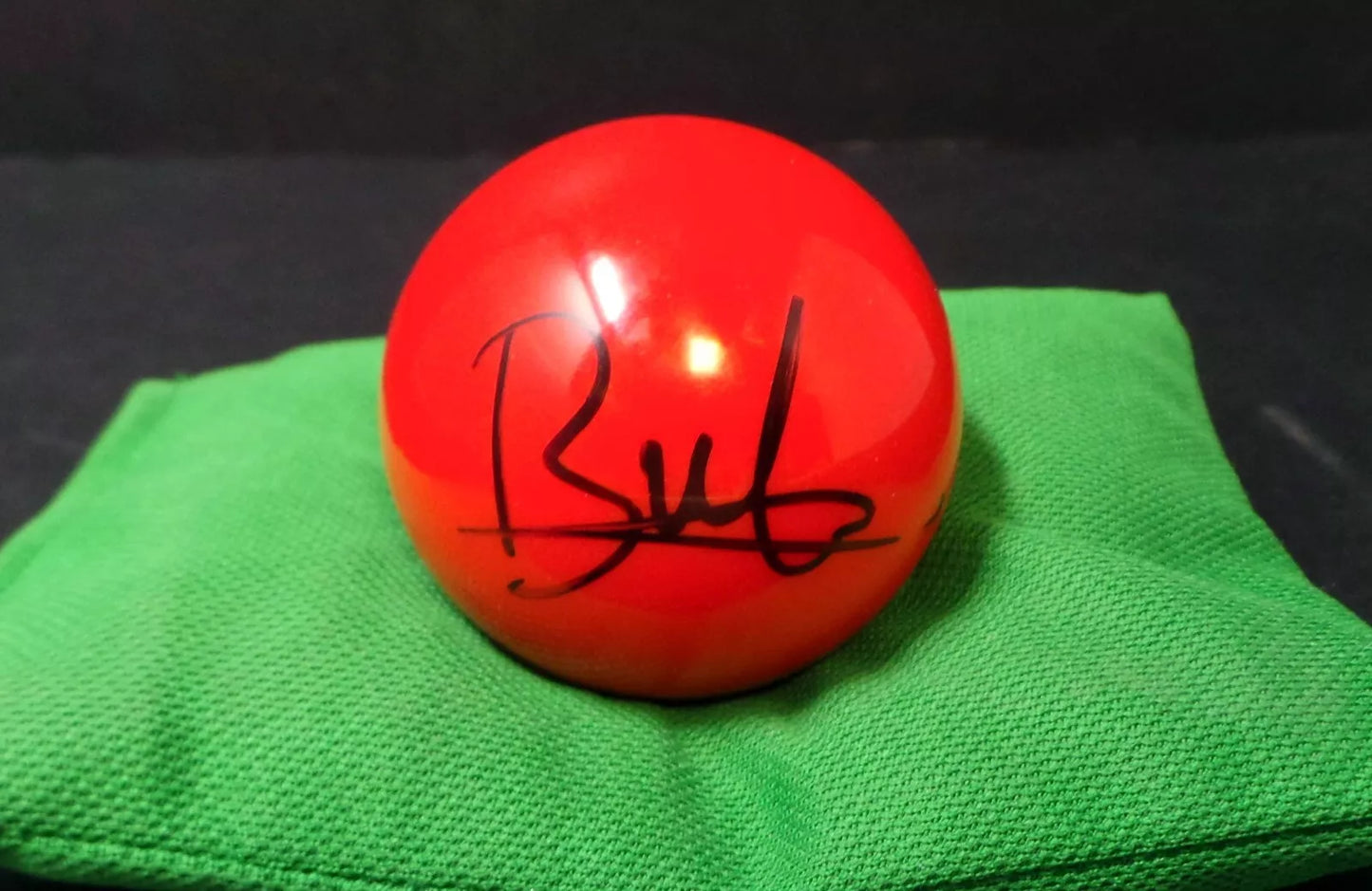 Brendan Moore Signed RED Snooker Ball + Dealer COA