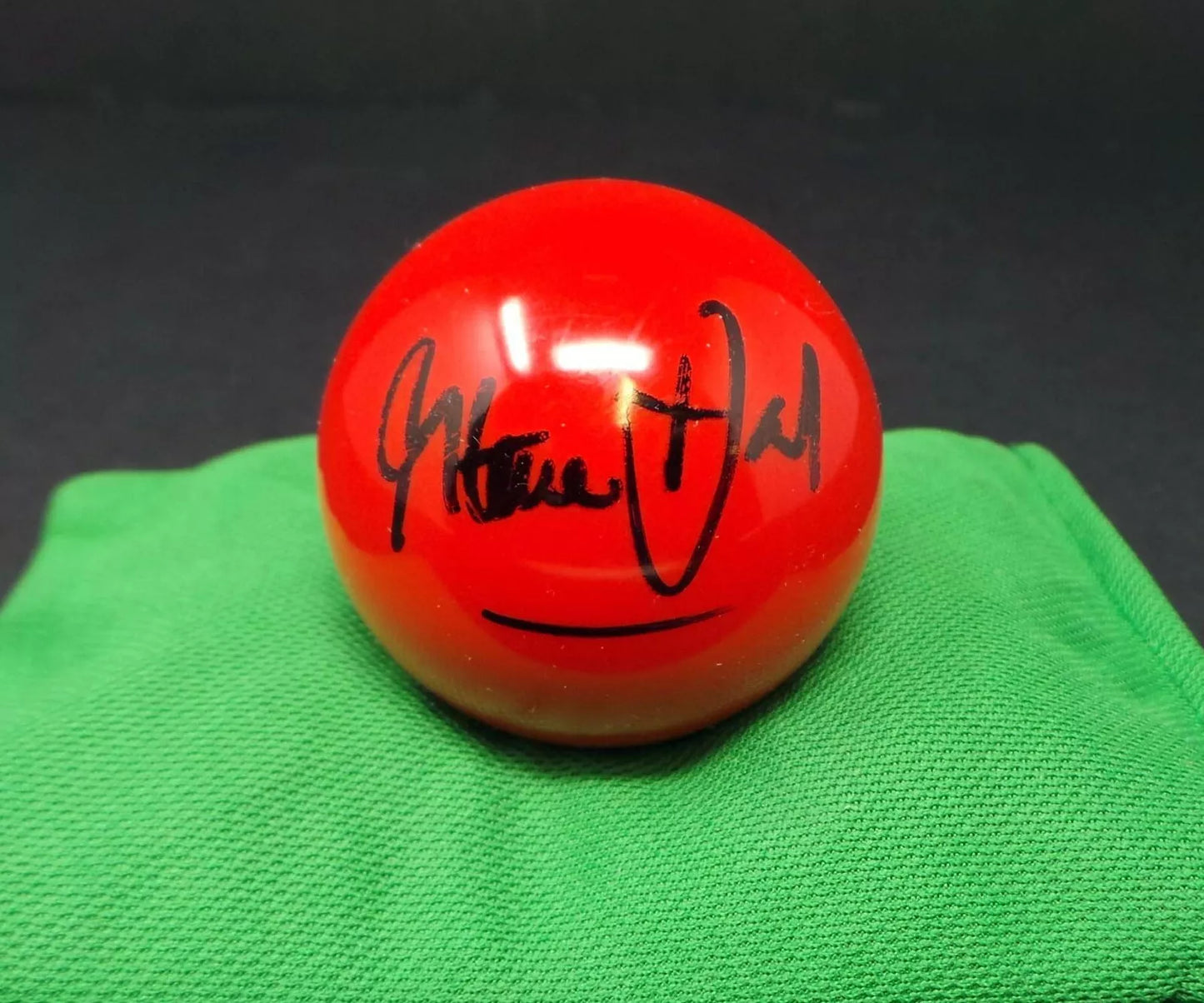 Steve Davis Signed RED Snooker Ball + Dealer COA