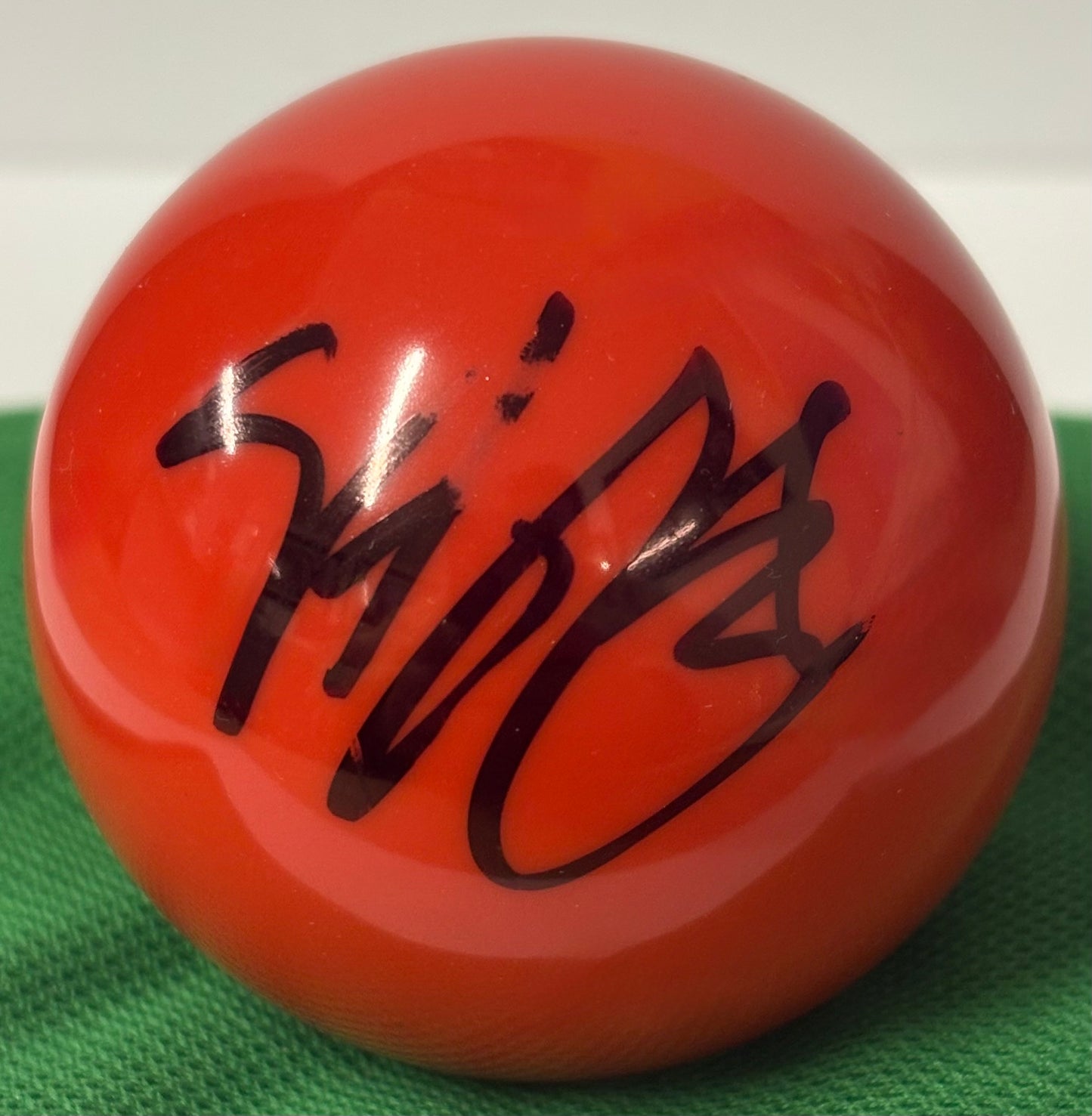 Scottish Snooker Player Stephe Maguire Signed Red Full Size Snooker Ball + Cert