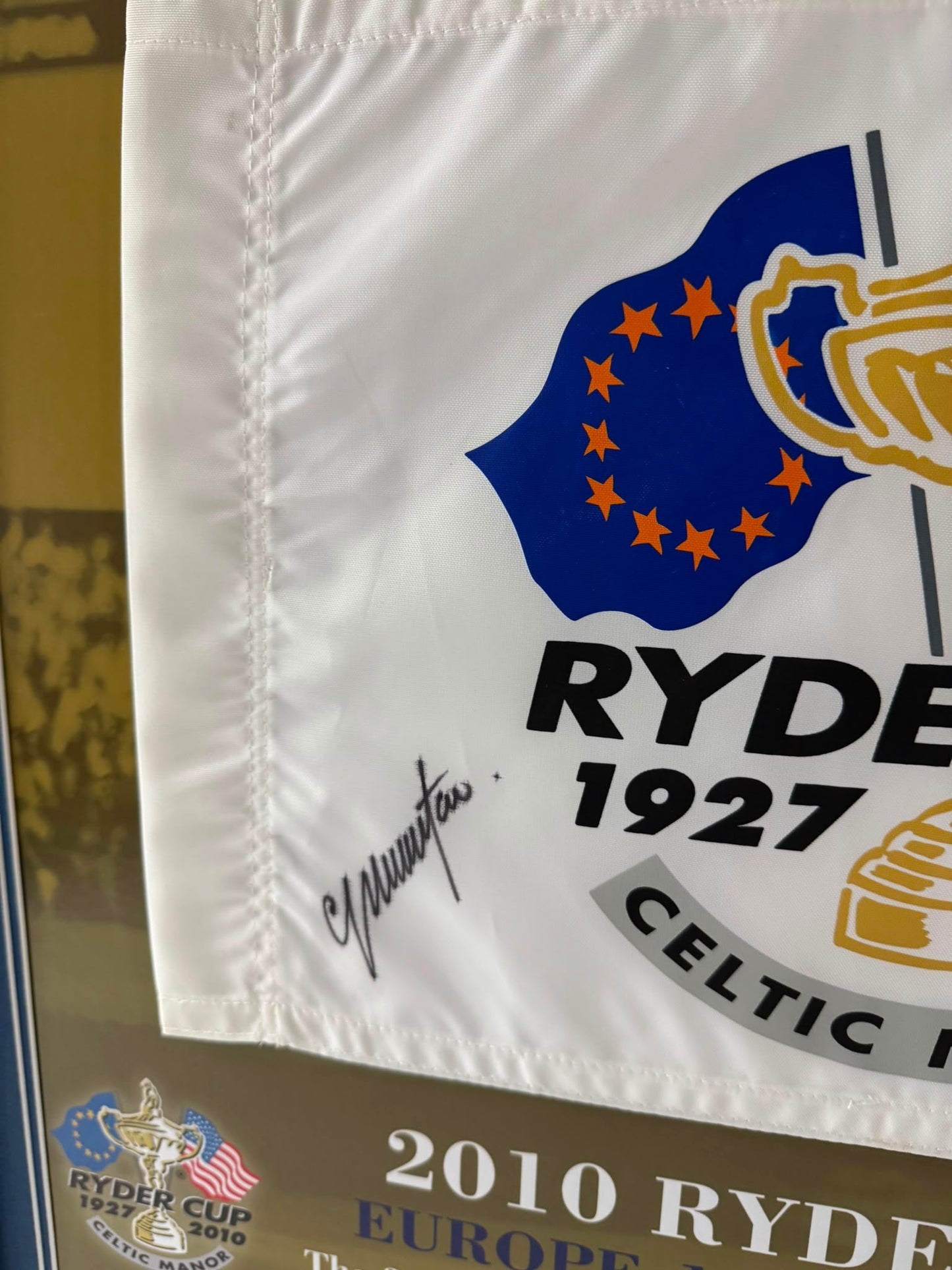 Colin Montgomerie 2010 Team Europe Ryder Cup Captain Signed Celtic Manor Golf Flag Display + COA