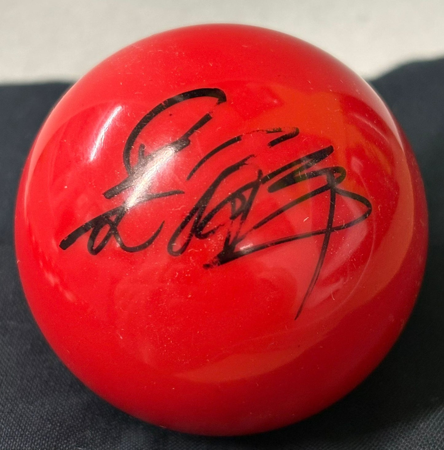 2022 Rookie of the Year Wu Yize Signed Autograph on Red Snooker Ball + Cert