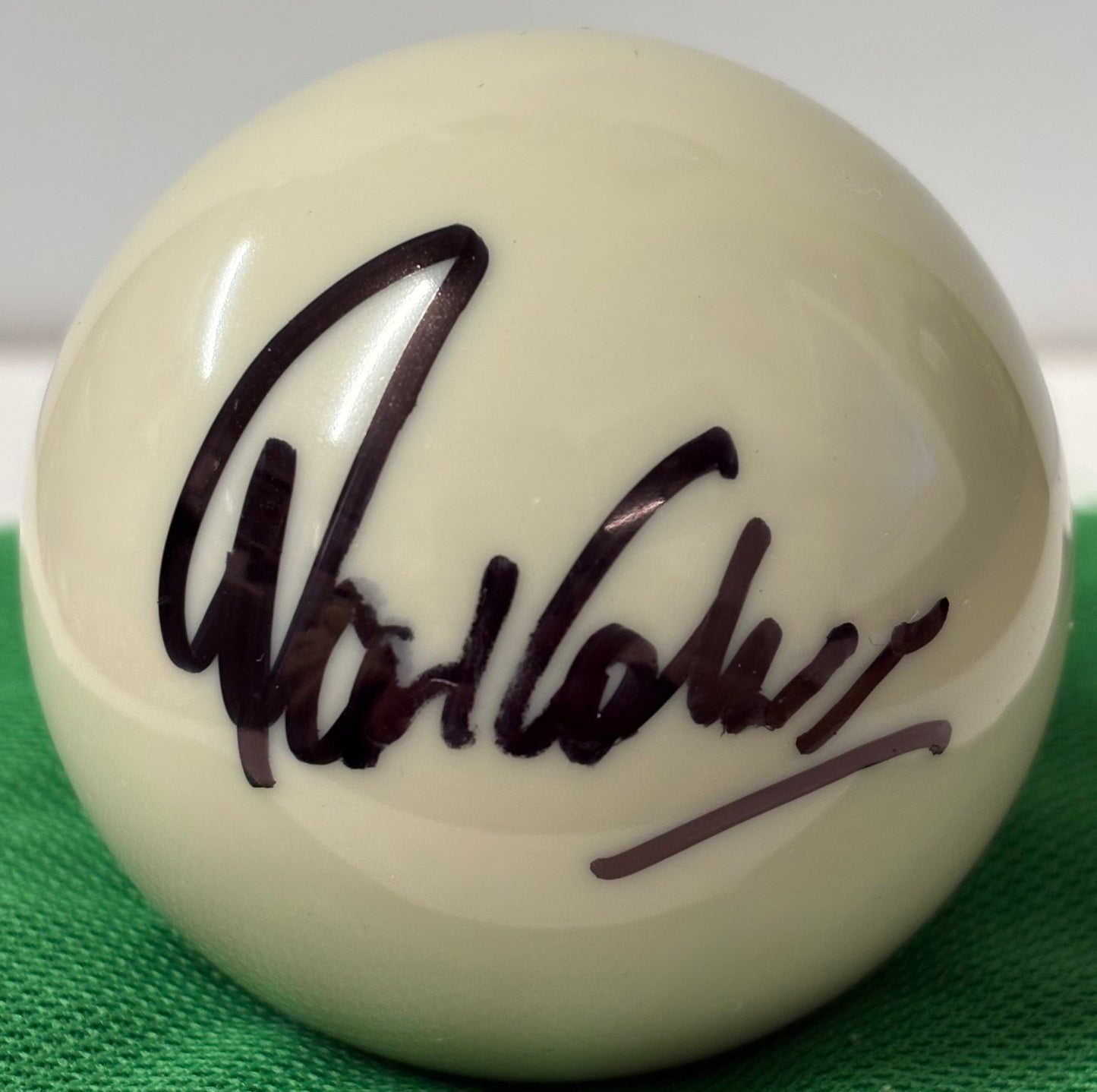 Professional Snooker Referee Paul Collier Signed White Snooker Ball + COA