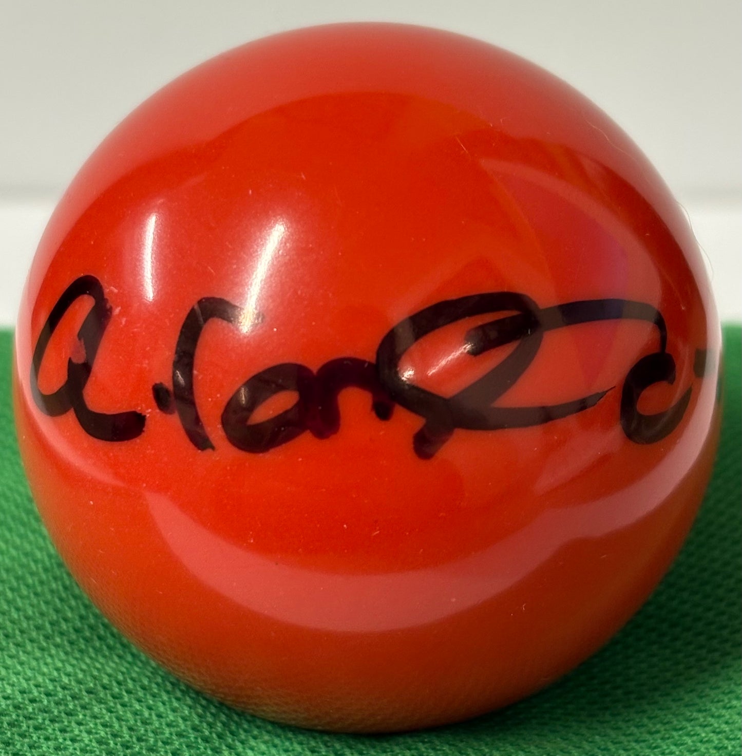 2018 World Senior Champion Aaron Canavan Signed Red Snooker Ball + Cert