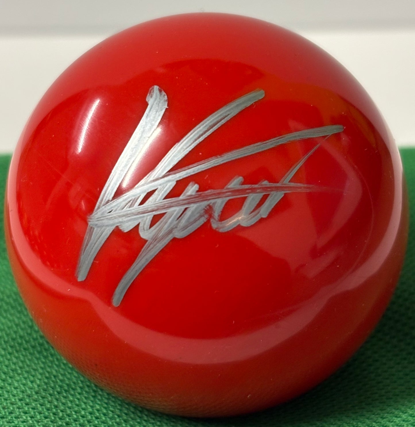 2024 World Snooker Champion Kyren Wilson Signed Red Snooker Ball + Cert
