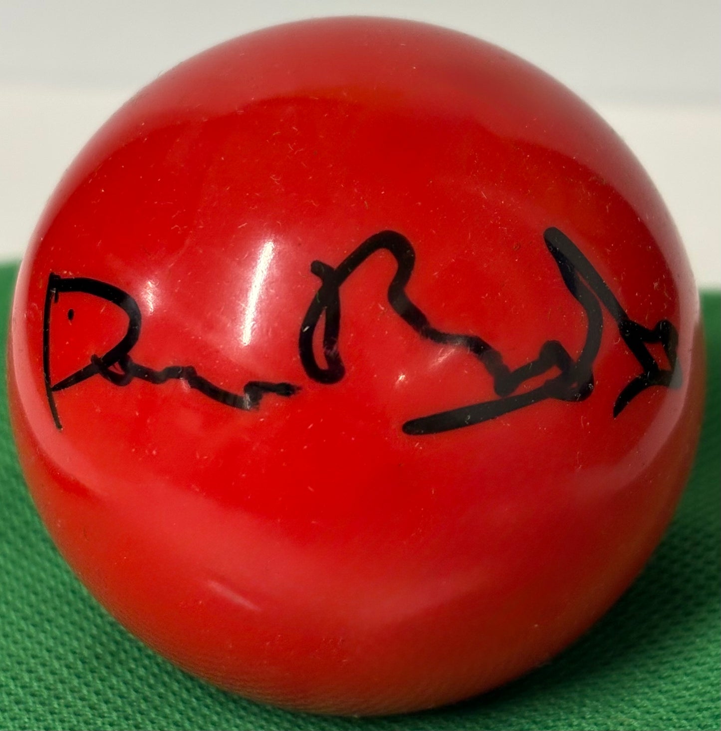 Former Snooker Player Dean Reynolds Signed Red Snooker Ball + COA