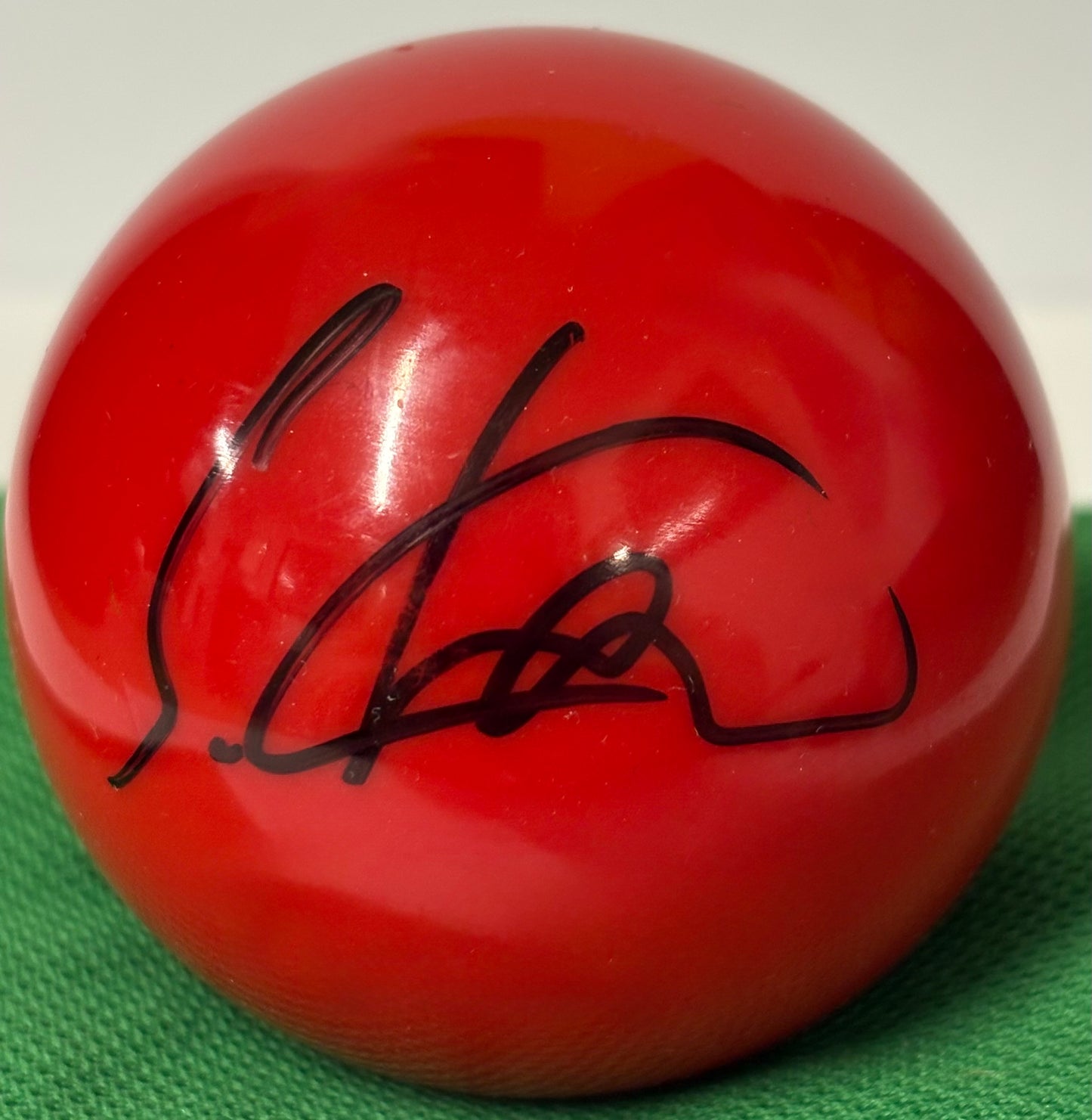 World Snooker Tour Player Sanderson Lam Signed Red Snooker Ball + Dealer COA