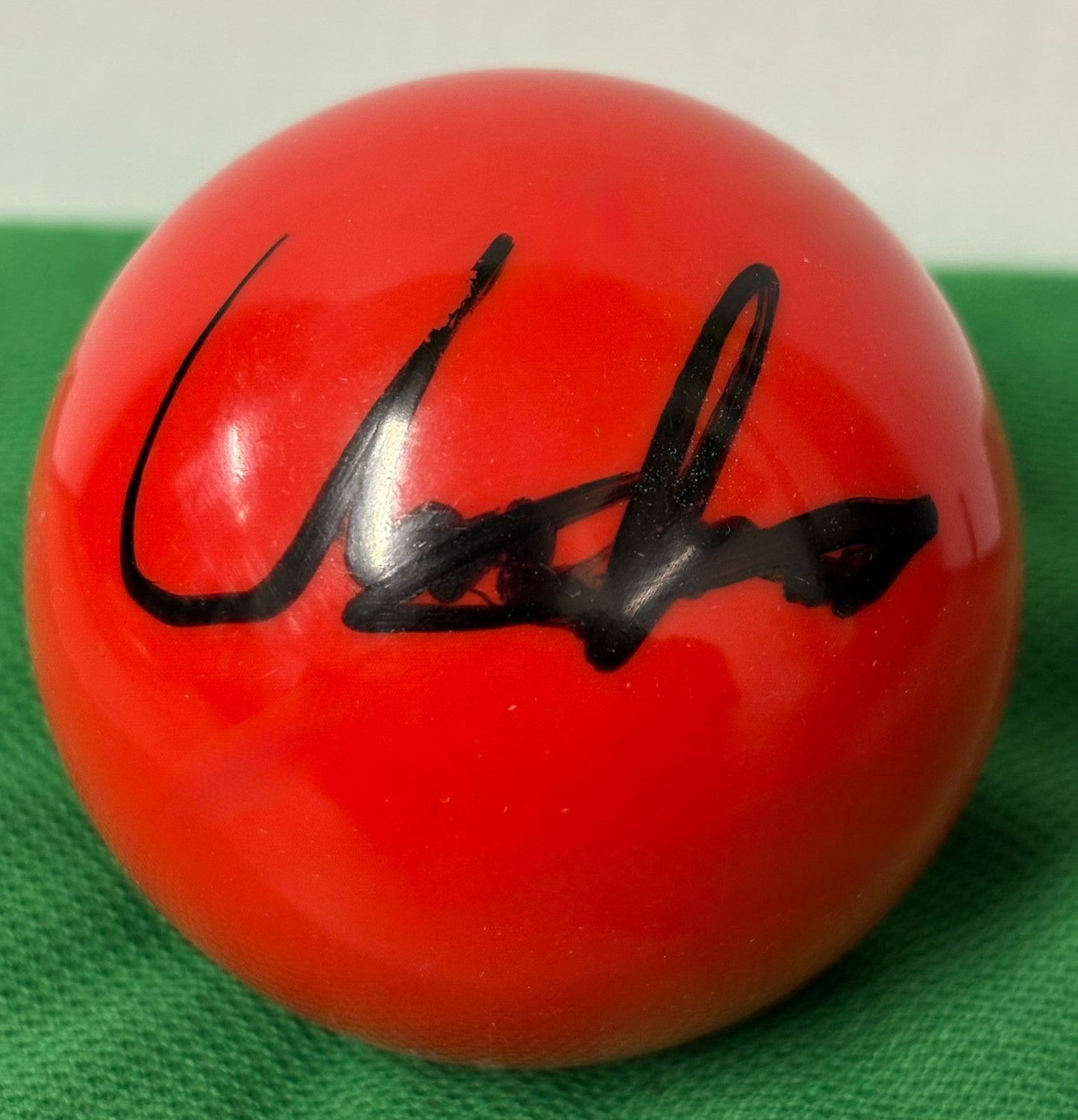 English Snooker Player Louis Heathcote Signed Red Snooker Ball + Dealer COA