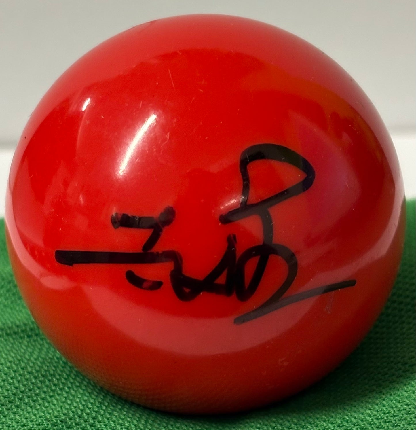 2025 Snooker World Champion Zhao Xintong Signed Red Snooker Ball + Cert