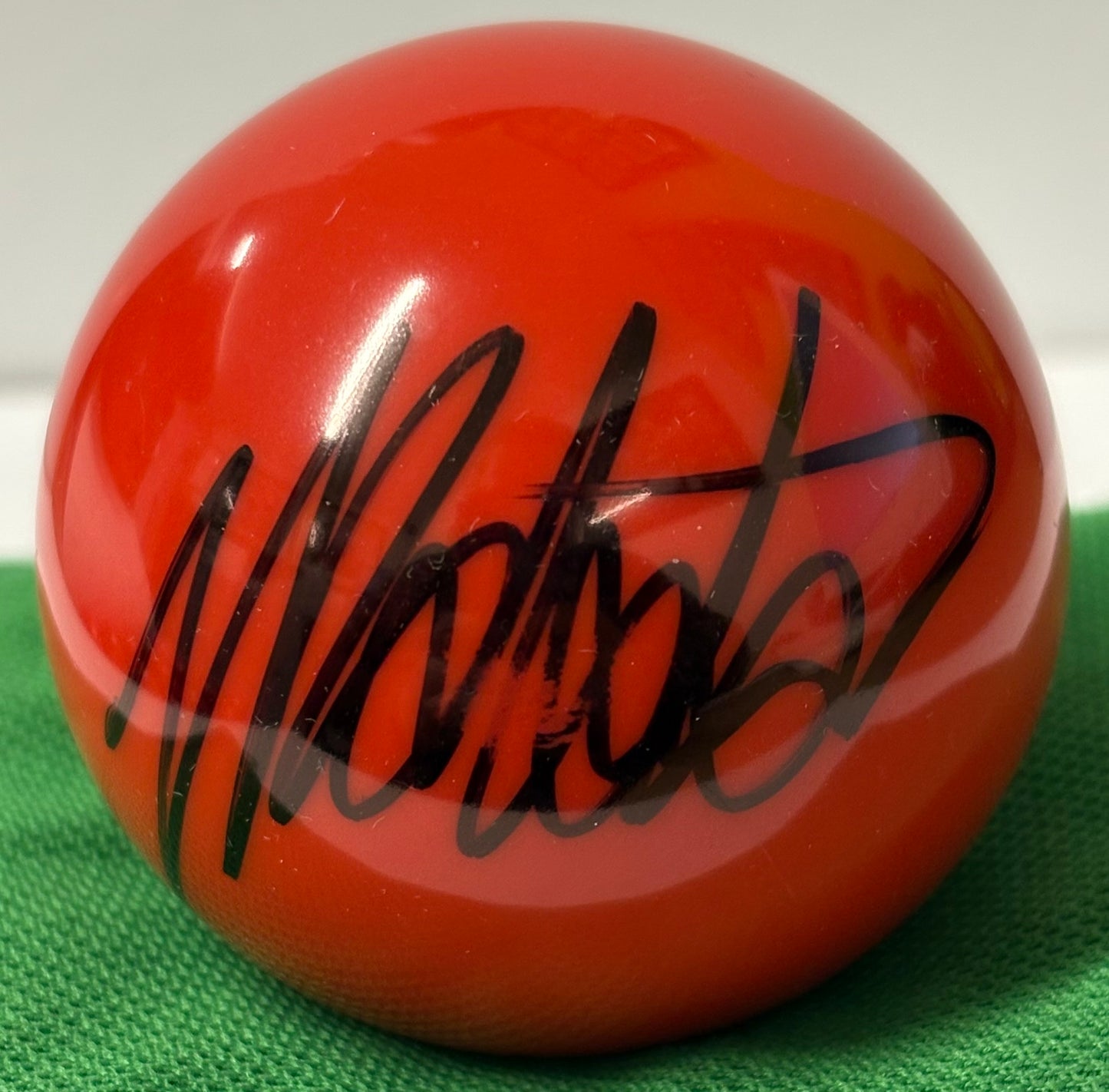 Neil Robertson Signed Red Snooker Ball + Dealer COA