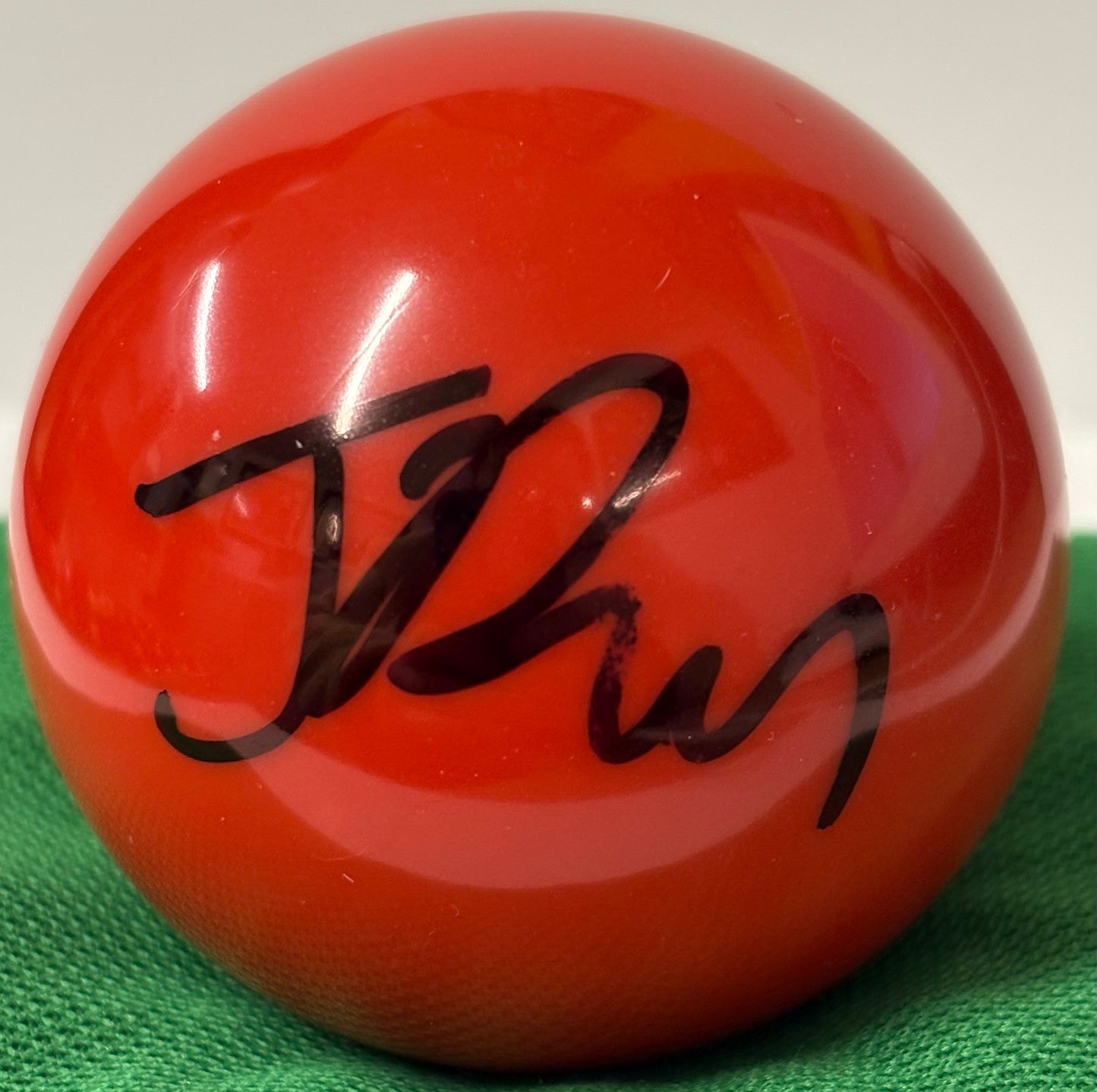 World Snooker Tour Player Jimmy Robertson Signed Red Snooker Ball + Cert