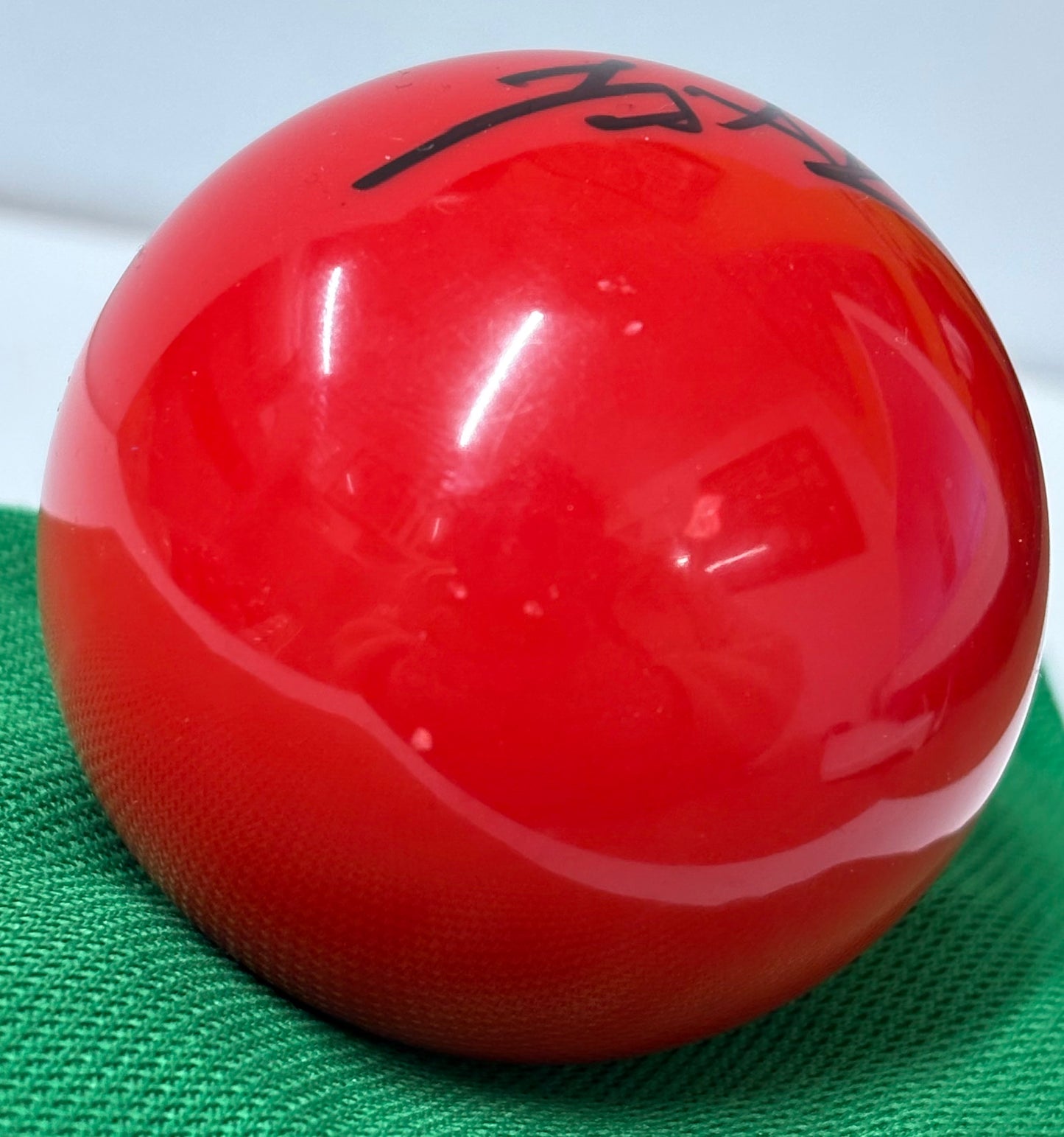 2025 Snooker World Champion Zhao Xintong Signed Red Snooker Ball + Cert