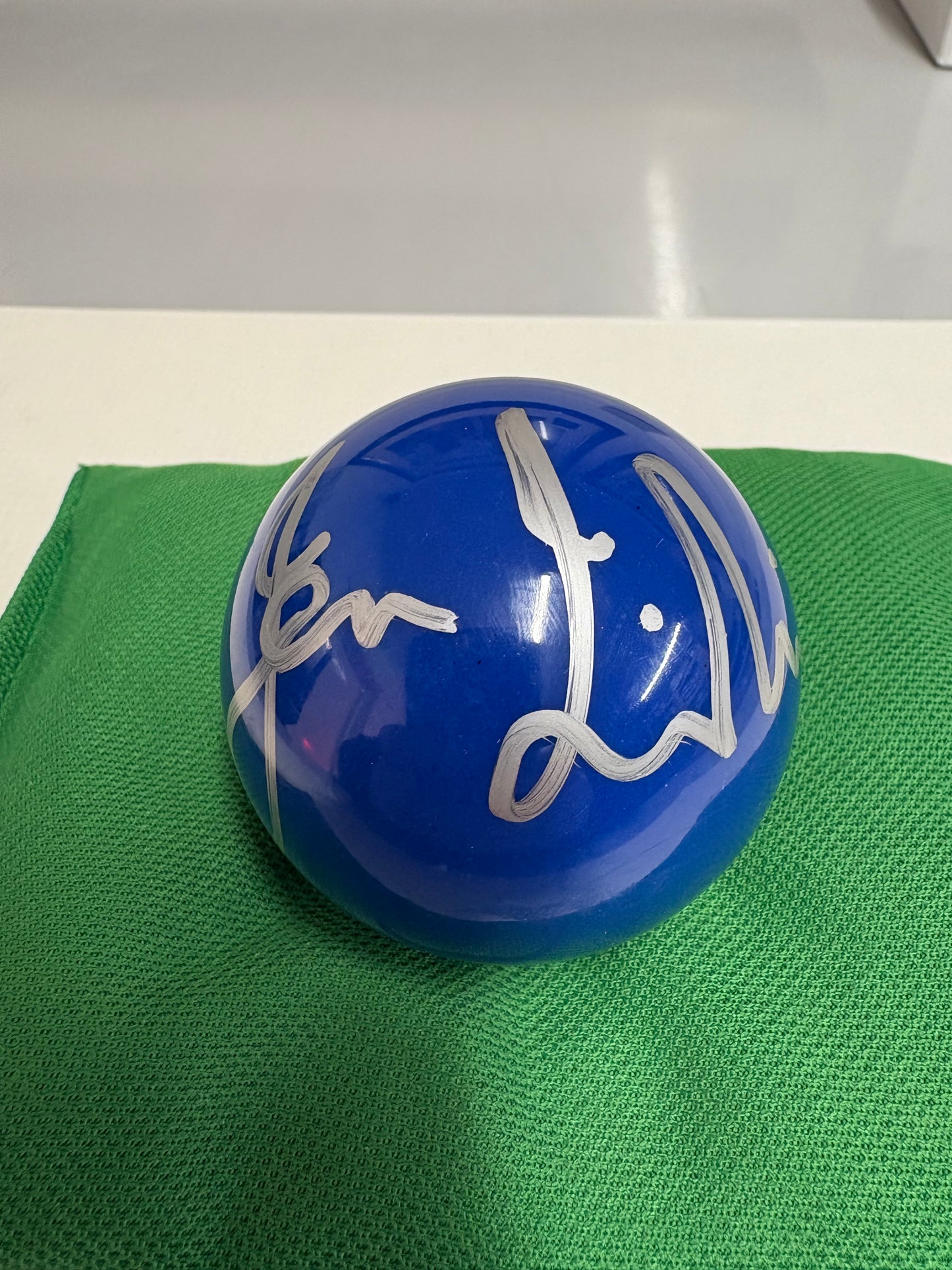 Jack Lisowski Signed BLUE Snooker Ball (Private Signing) + Dealer COA