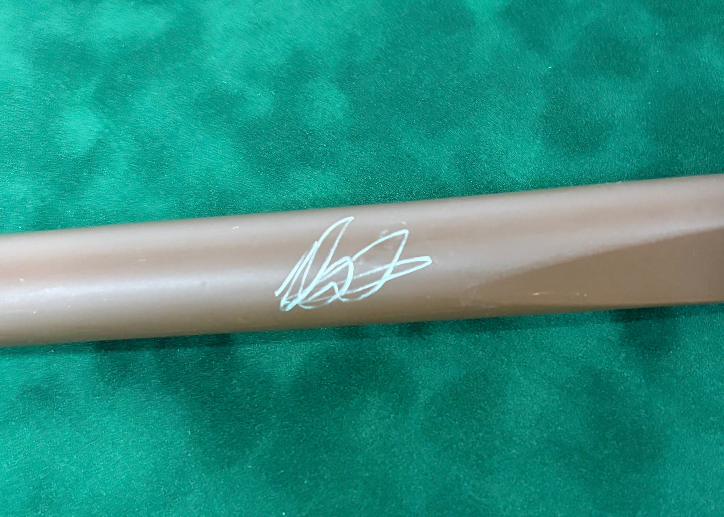 Neil Robertson Signed Classic Brown Snooker Cue with COA