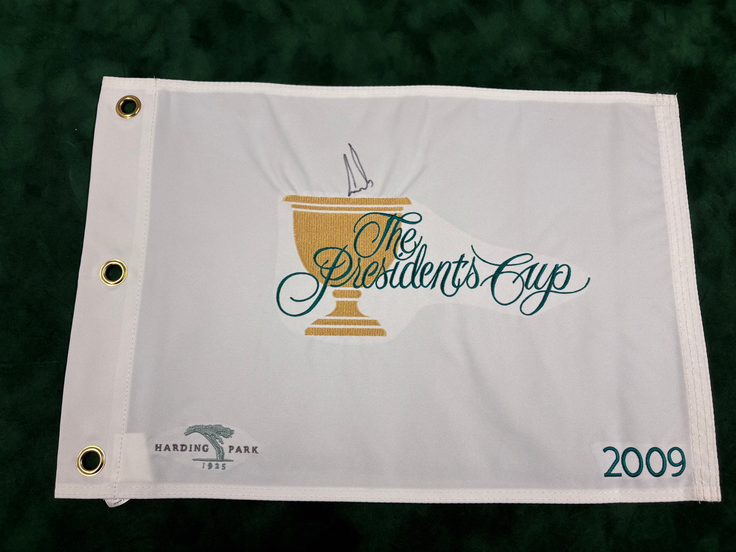 Ernie Els Signed 2009 Presidents Cup Golf Pin Flag - Obtained in Person + Cert