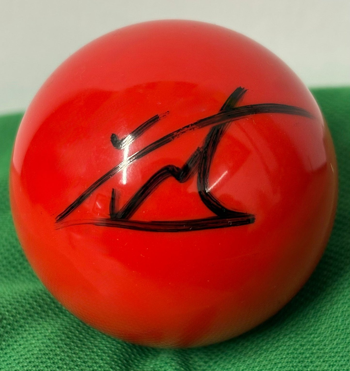 2022 European Masters Winner Fan Zhengyi Signed Red Snooker Ball + Dealer COA